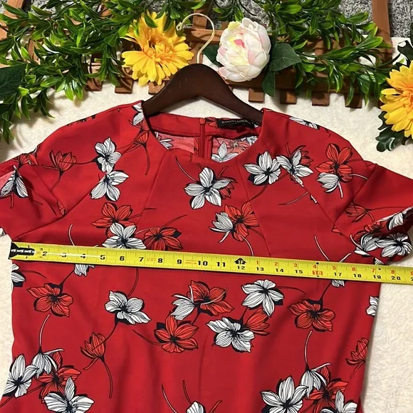 SOLD Banana Republic Red Floral Semi Bell Sleeve A-Line Dress Curved Hem - Picture 12 of 12